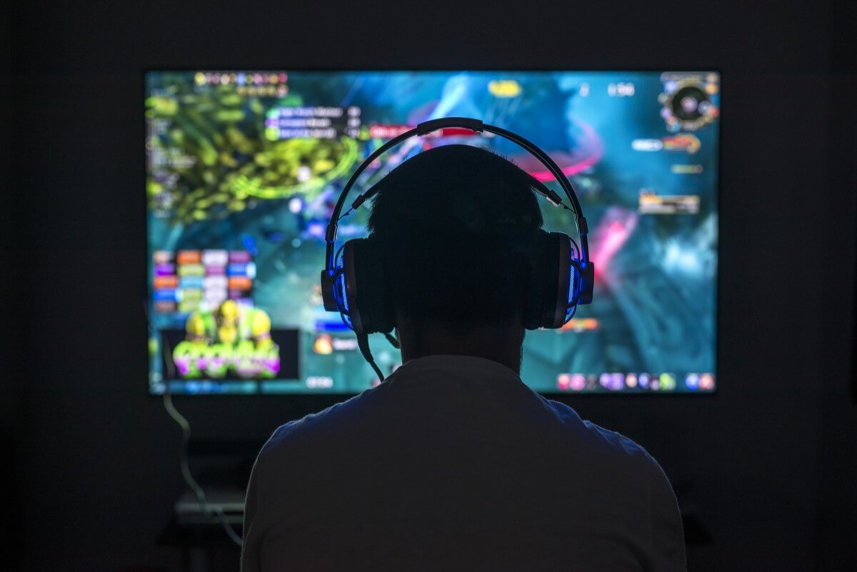 Playing video games 'improves students' employability skills