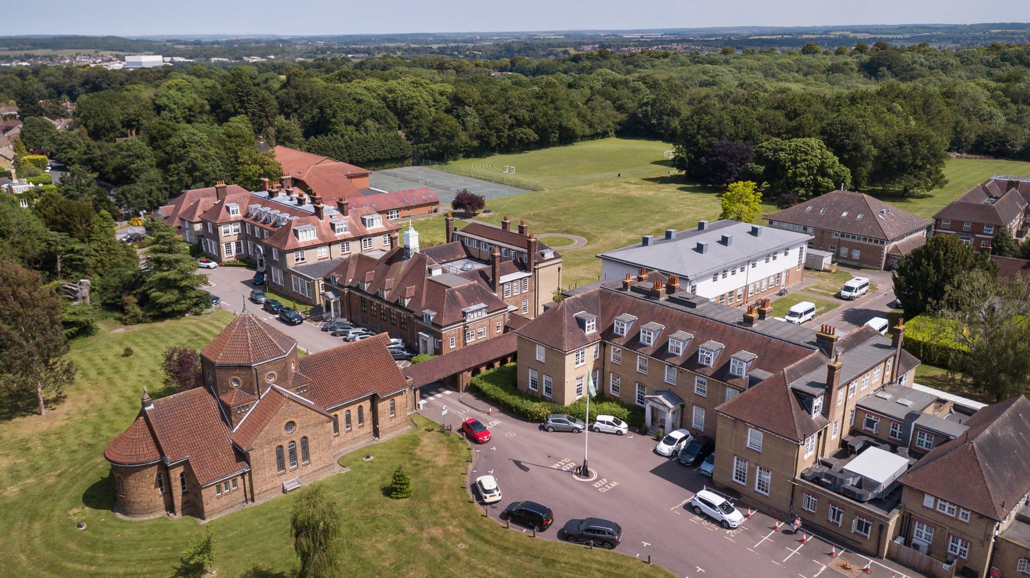 Farringtons School Today’s students, tomorrow’s leaders